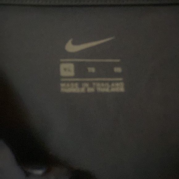 Nike Dry Fit wind breaker - Picture 2 of 5